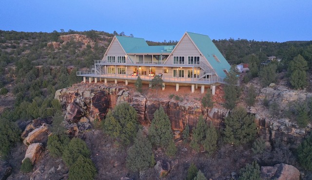 Teepee Lodge at giant ranch with horses & firearms & trailrides, New Mexico