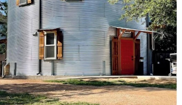 Texas Living, Silo Style