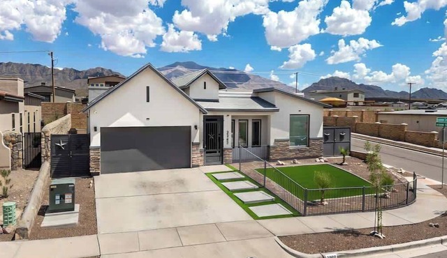 Texas Modern 4BR 3BA Home Gazebo Spacious Yard
