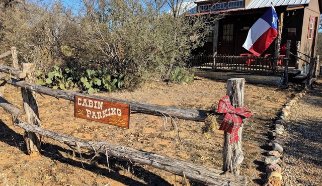 Texas Our Texas - Cabin in Texas Hill Country right by Llano River