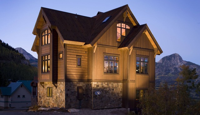 The Cantilever Lodge - Purg's Finest Luxury Home- Unreal Views, Firepit