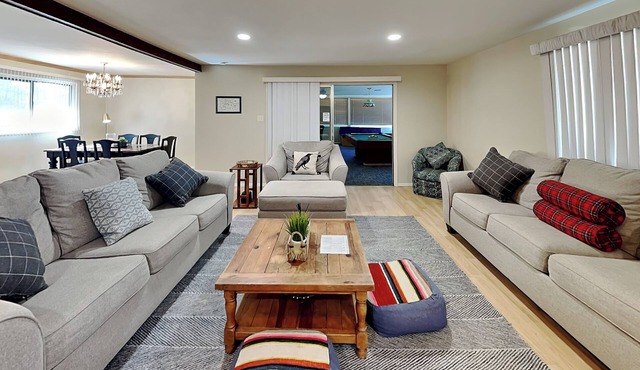 The Crow's Nest | Wooded Views + Game Room!