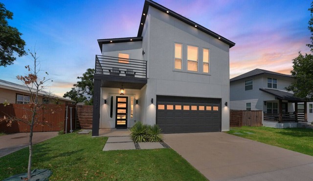 The Hugo | Sleeps 10