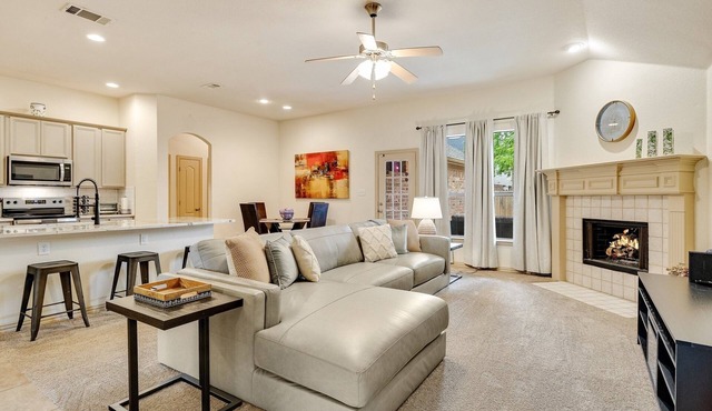 The Knob Cozy-Elegant Retreat in McKinney