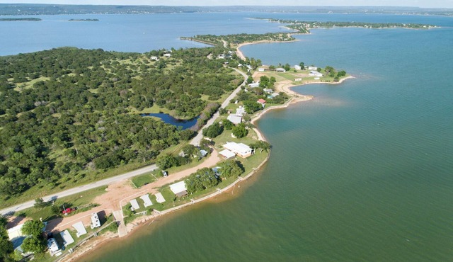 The Lakeside Studio 6
