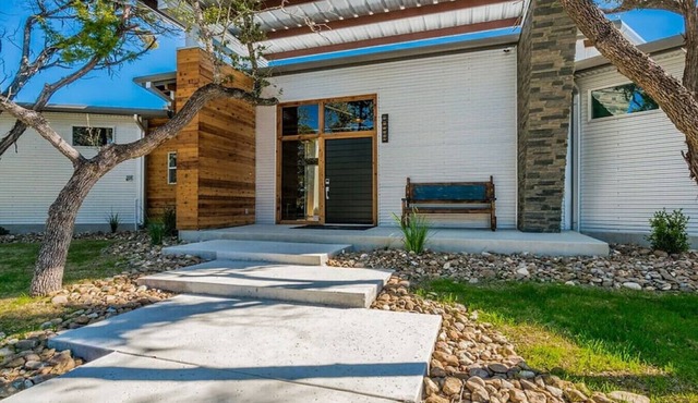 The Liney Moon-Stellar House Sleeps 22 w/Pool, Firepits, Putting Green, & More!