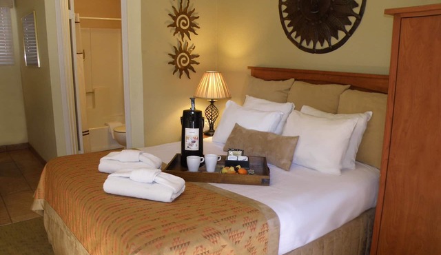 The River's Edge Motel Lodge & Resort