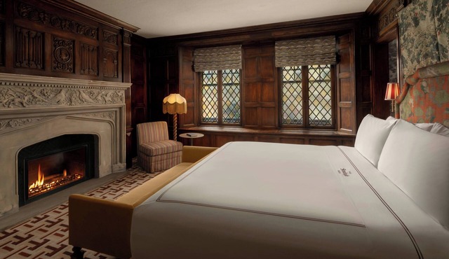 The Stoneleigh, Autograph Collection