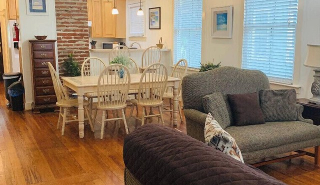 Three Bedroom, Sanitized, Pet Friendly Bungalow in St. Augustine