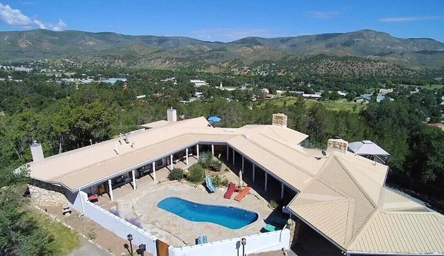 Tiger by the Tail Pets OK | Casita & Courtyard Oasis w/Heated Pool