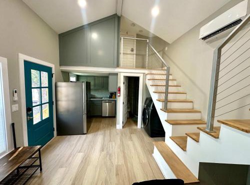 Tiny Private Room #3 in Shared 5BR House with Other Guests in Austin