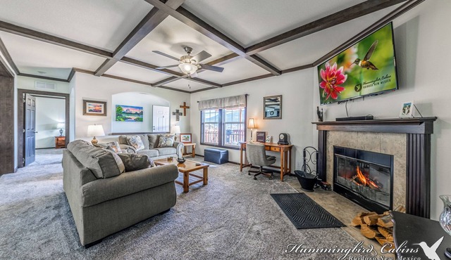 TR Green's House | Relax, Soak & Stay Close to the Action in Ruidoso Downs