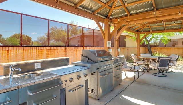 Tucson Casita w/Shared Swim Spa, Close to Hiking!