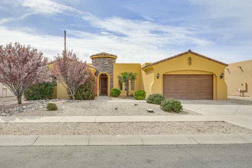 Unique Las Cruces Home w/Patio + Gas Grill!