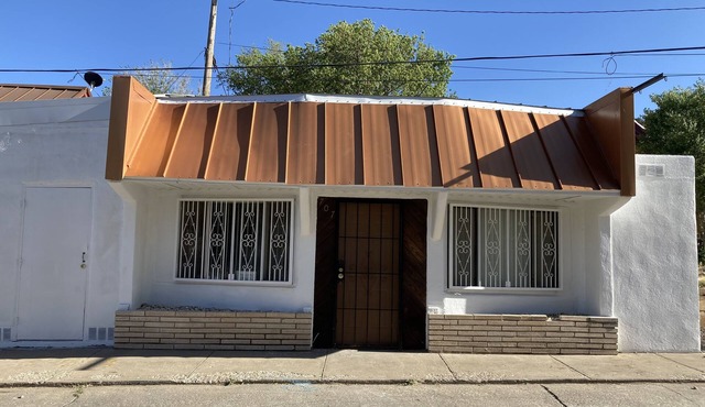 Unique spacious home with local history. Close to historic downtown,
