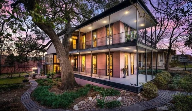 Upstay - RARE East Austin Home - Walk to Downtown