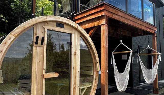 VERTIGO - Cabin - River - Mountains - Spa/Sauna in Les Éboulements