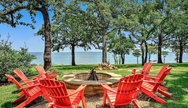 Very Rare Waterfront Home on Lake Texoma, Walk to Water from the backyard
