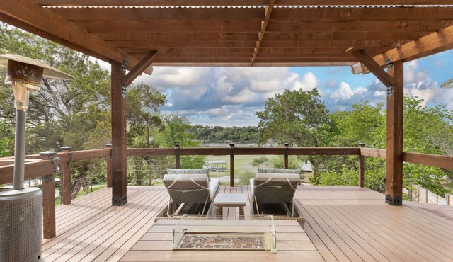 Vicinity Lake House | Water Views | Pet Friendly