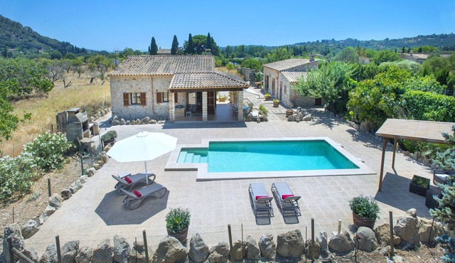 VILLA GABELLI - RUSTIC STAY WITH GREAT VIEWS in Campanet
