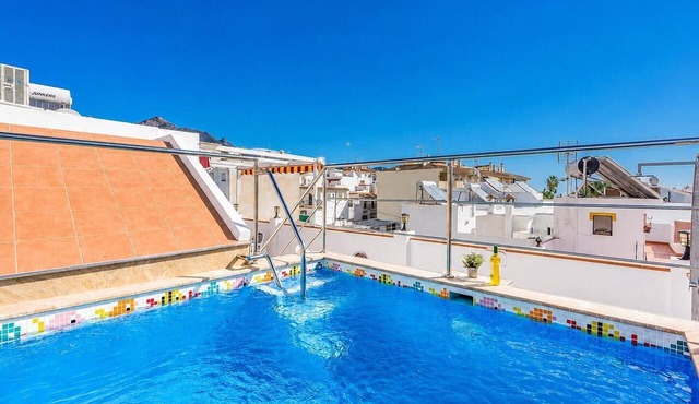 Villa Gloria - Four Bedroom Villa, Sleeps 6 in Nerja