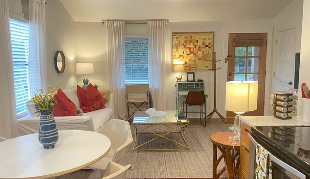 Walk to the River or Downtown. One block from Cameron Park. 1 Mile to Silos!