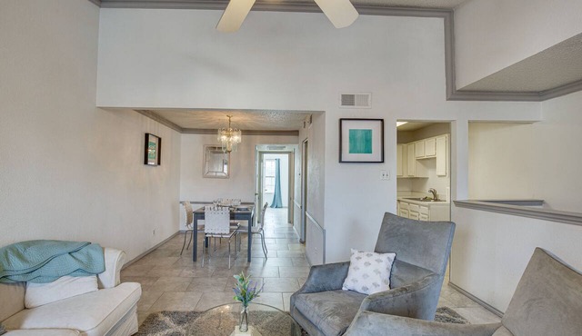 Walkable Location: Charming Dallas Condo!