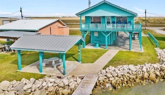 Waterfront Home With Private Fishing Pier on Turtle Bay