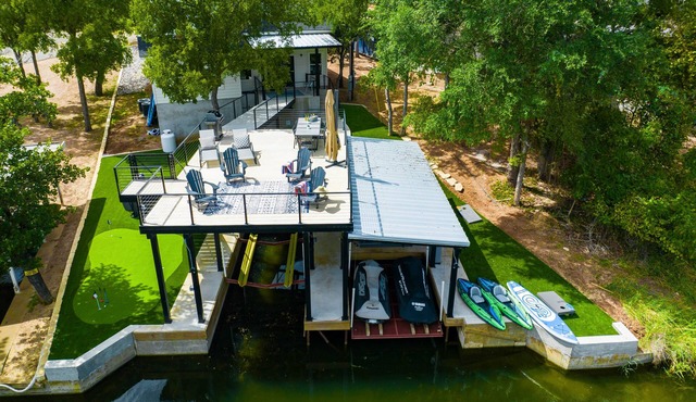 Waterfront Lake LBJ Retreat w/Hot Tub & Deck! in Granite Shoals