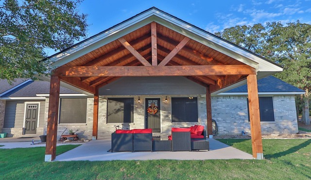 Welcome to Aggieland’s newest Peaceful Game Day Haven Retreat with a Game Room