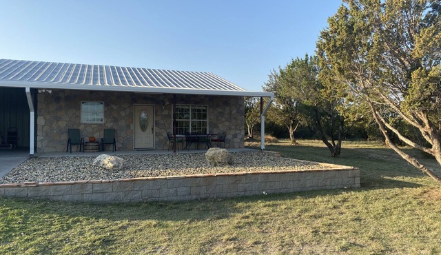 Welcome to DD's Country BnB-50acres-NR:Winery/Goodfellow,San Angelo,Pet Friendly