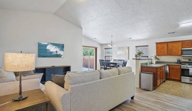 Welcome to The Reynosa Retreat in picturesque Rio Rancho - No House guests without prior approval from host.