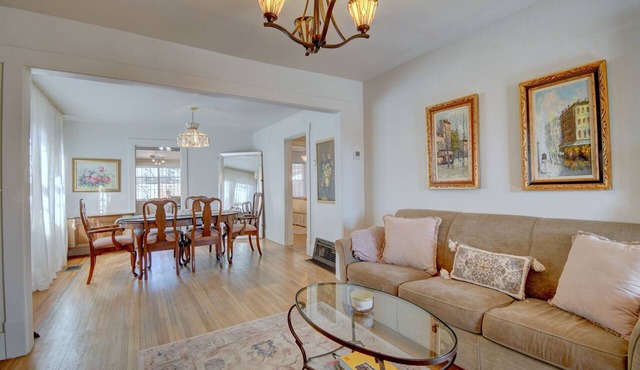 Welcoming 2-bedroom house in Albuquerque