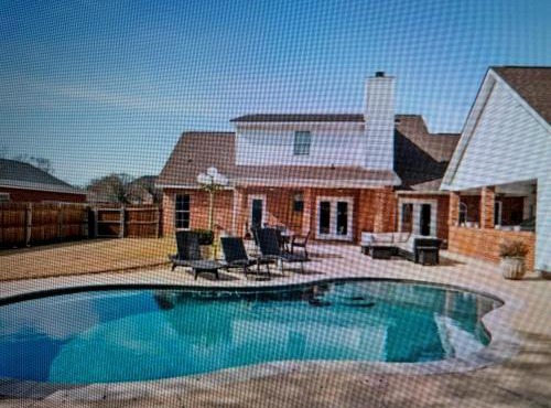 WEST POINT ESCAPE -Pool , Free Parking, & 2 King Masters in Alexandria