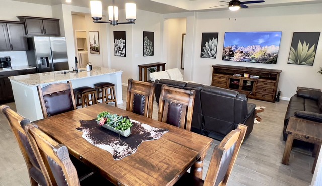 ⭐️ Western Style Casita with 3BR and a Fitness Room and BBQ grill
