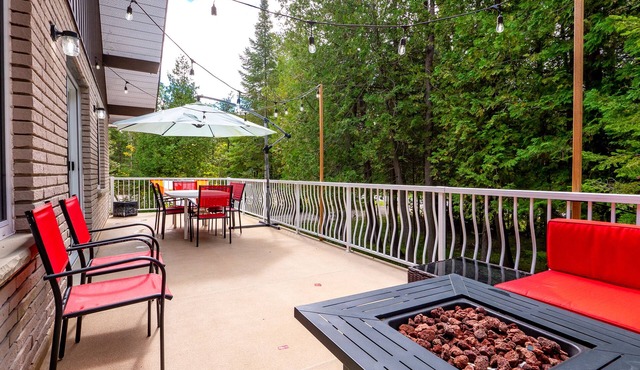 Wind Swept Pines Newly renovated, close to water 3 bedroom cottage in Wiarton