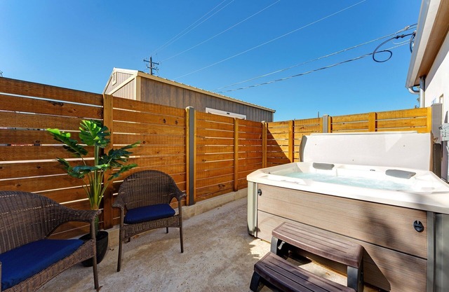 In Town Villas- Suite 6 |Private Hot Tub