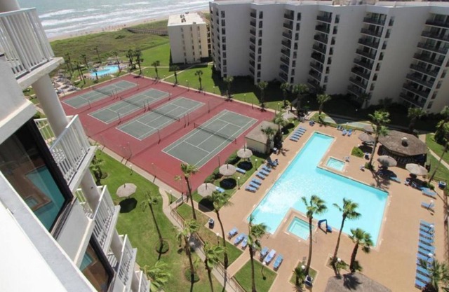 Royale Beach & Tennis Resort Elegant 2BR Condo with Outdoor Pool