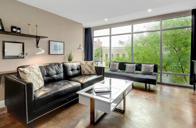 The Littlefields by Lodgewell | Downtown Loft | A4
