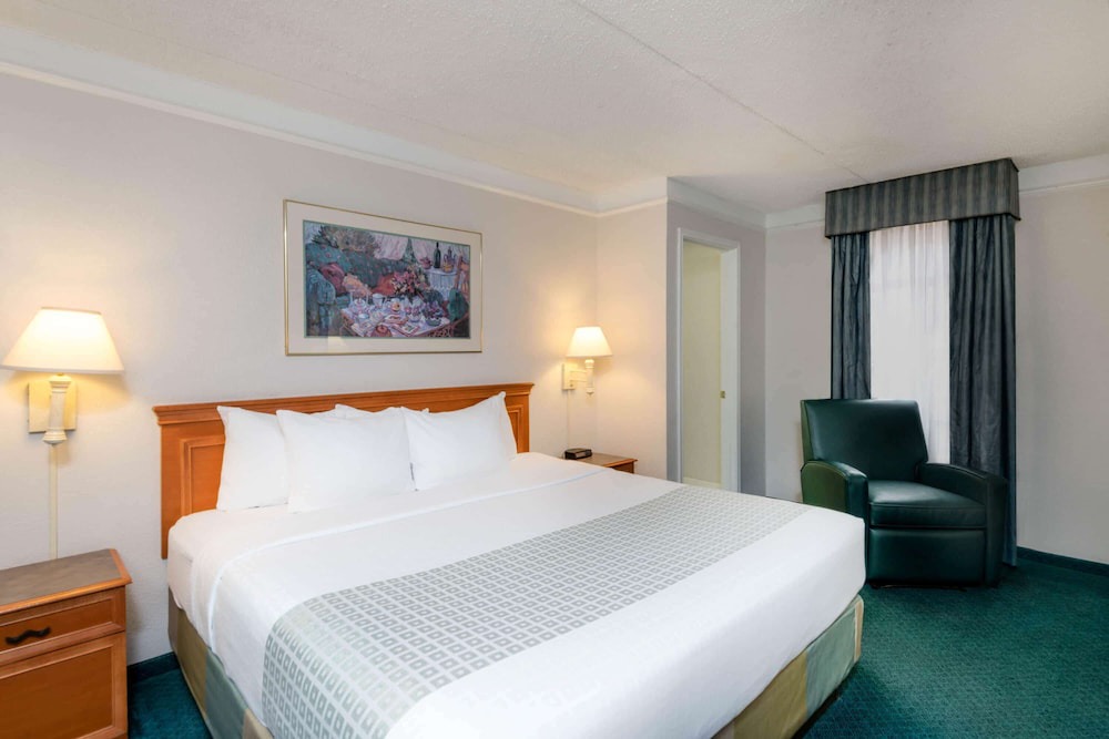 Farmington Hotel | La Quinta Inn by Wyndham Farmington