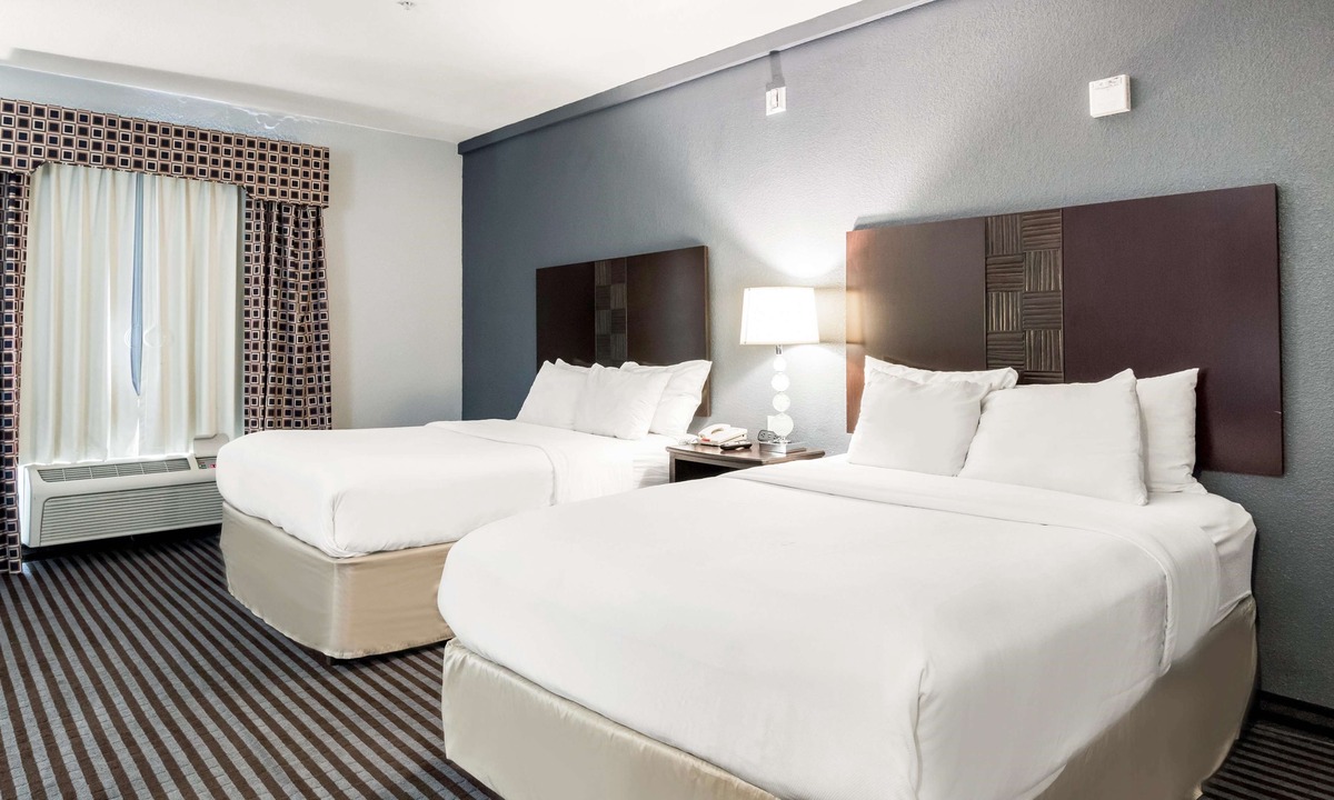 Mineral Wells Hotel | Baymont by Wyndham Mineral Wells