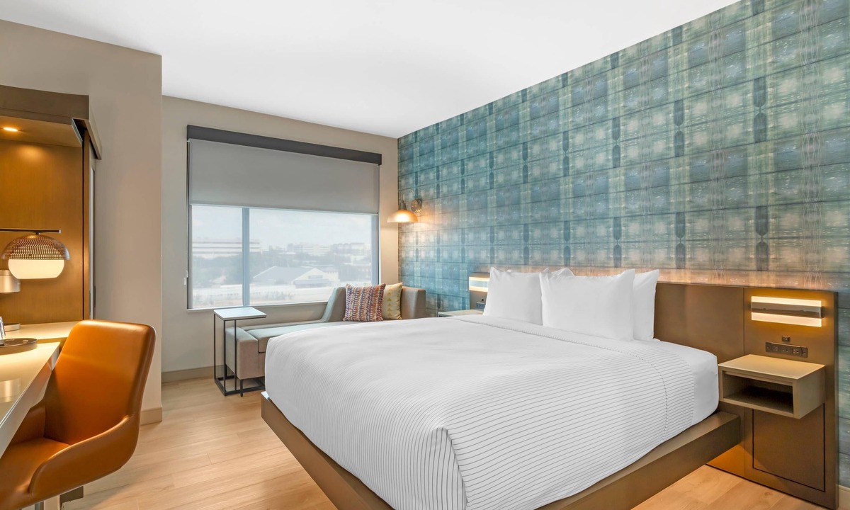 Fort Worth Hotel | Cambria Hotel Fort Worth - Medical Center