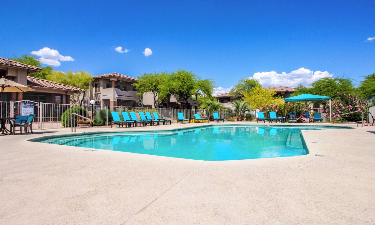 Rancho Vistoso Condo | Comfortable condo with renovated kitchen, patio, pool, hot tub & fitness center
