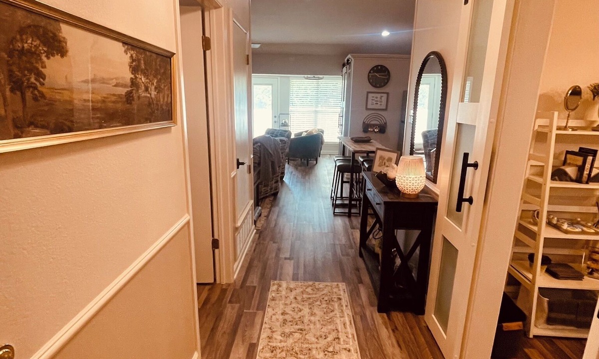 Salado Condo | The Woodley House