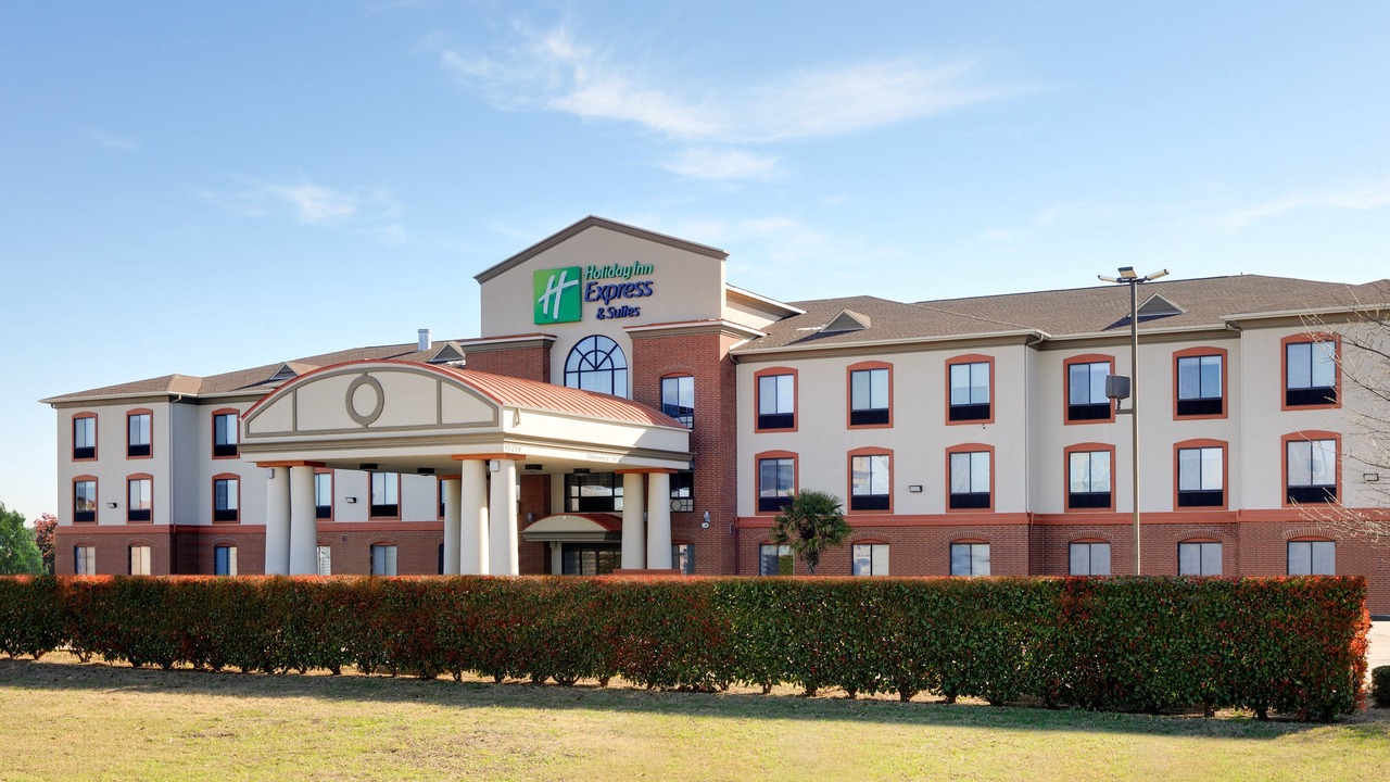 Photo of Buildings in Burleson