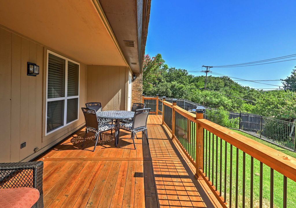 Photo of Patio Balcony in North Arlington