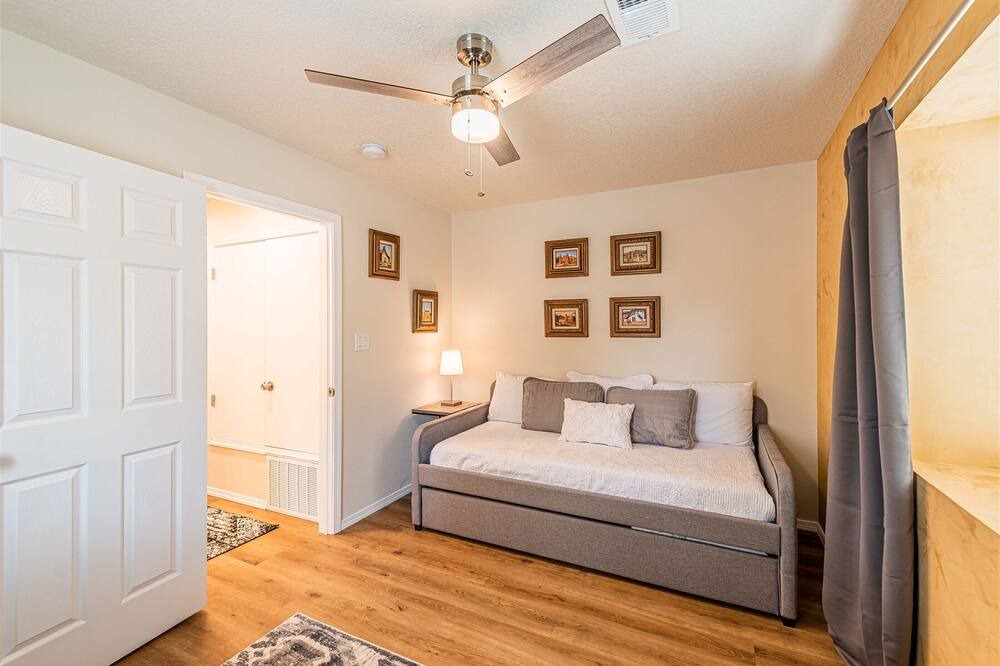 Photo of Bedroom in University Heights