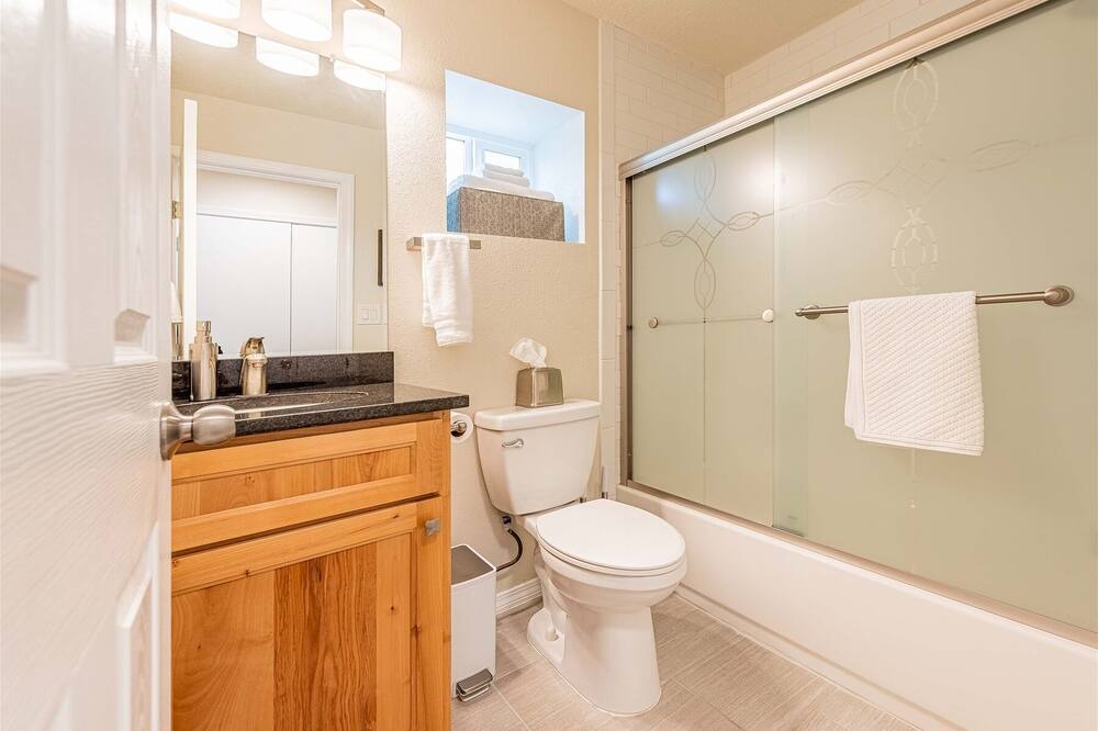 Photo of Bathroom in University Heights