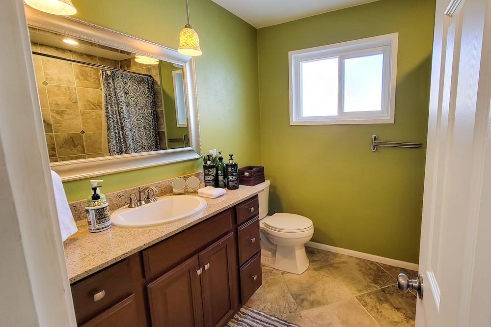 Photo of Bathroom in Nob Hill