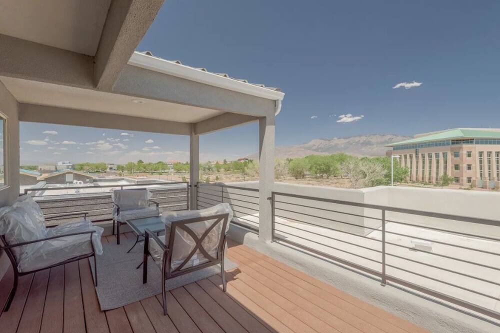 Photo of Patio Balcony in Alamedan Valley